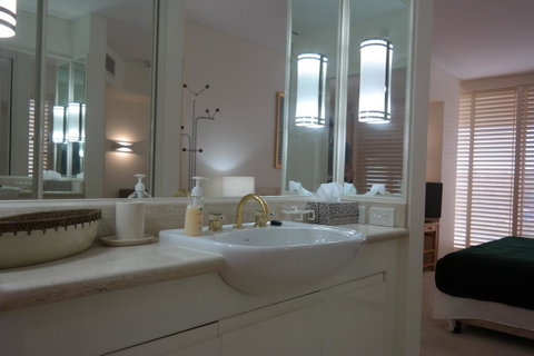 Pacific Bay Resort - Sunshine Coast Tourism 17