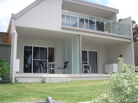Mollymook Beach Waterfront - Sunshine Coast Tourism 14