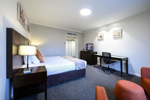 Hotel Grand Chancellor Adelaide - Holiday Sunshine Coast 9