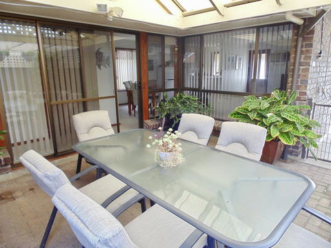 Baronet B & B - Sunshine Coast Tourism 16