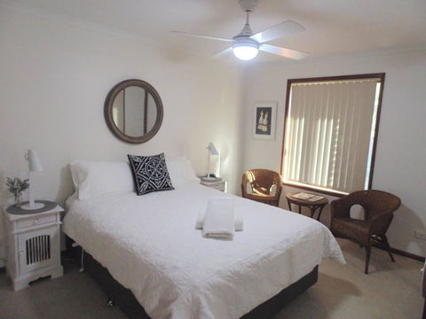 Baronet B & B - Sunshine Coast Tourism 11