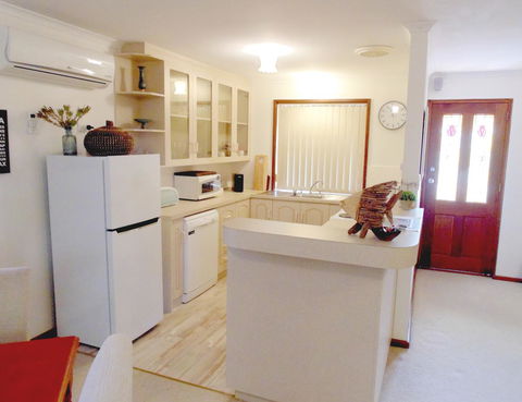 Baronet B & B - Sunshine Coast Tourism 9