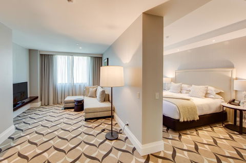 Mayfair Hotel - Holiday Sunshine Coast 4