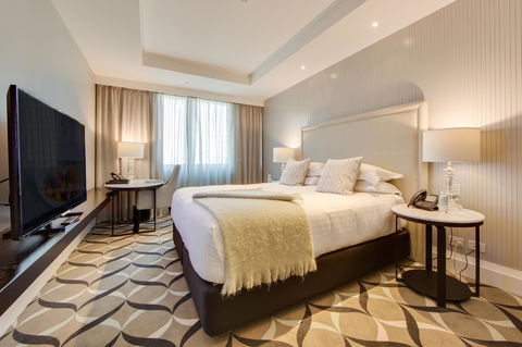 Mayfair Hotel - Holiday Sunshine Coast 0