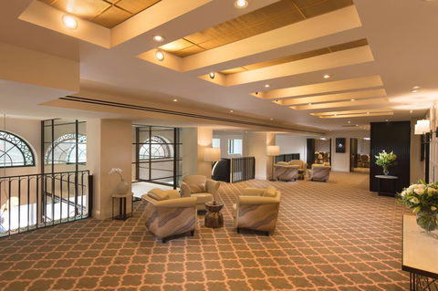 Mayfair Hotel - Holiday Sunshine Coast 10