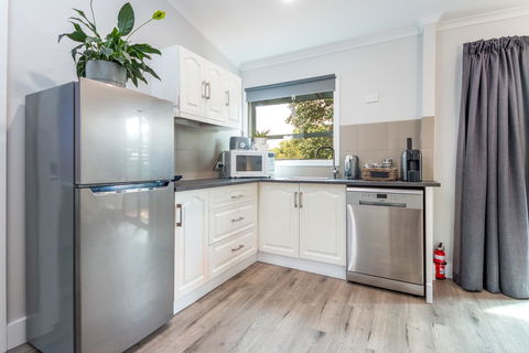 McLaren Vale Getaway - Sunshine Coast Tourism 9