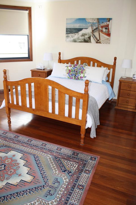 Serenity On Narrabeen Beach - 1Bdr Beachside Retreat - Sunshine Coast Tourism 4