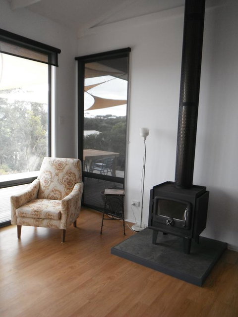 Wallaby Retreat - Holiday Sunshine Coast 3