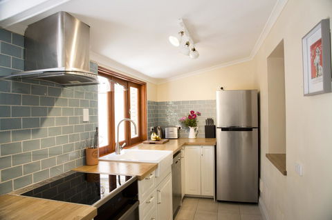 Wayfarers Cottage - Sunshine Coast Tourism 2