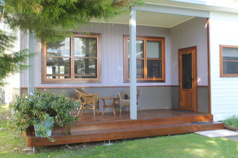 \'Point Break\' Your Waterfront Break At The Point - Holiday Sunshine Coast 2