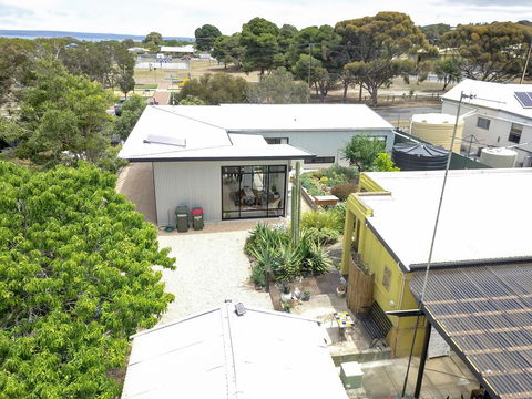 Sinclair Eco House - Holiday Sunshine Coast 5