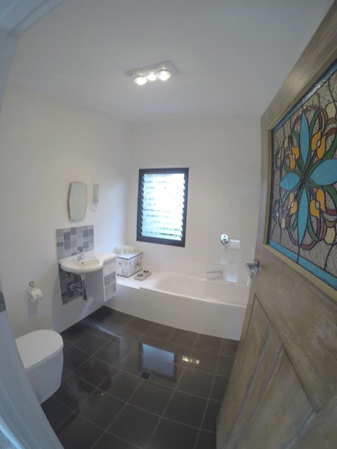 Sinclair Eco House - Holiday Sunshine Coast 7
