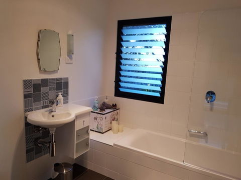 Sinclair Eco House - Holiday Sunshine Coast 25