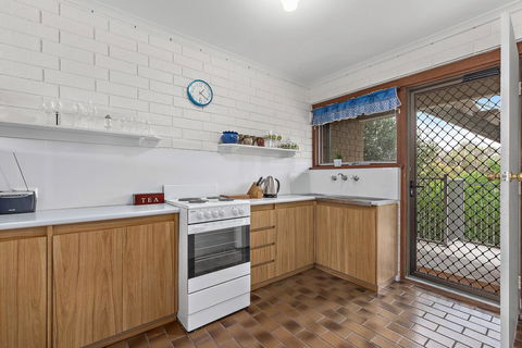 Sun & Surf Aldinga Beach Apartment - Sunshine Coast Tourism 6