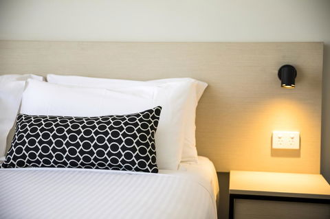 Nightcap At Finsbury Hotel - Holiday Sunshine Coast 28