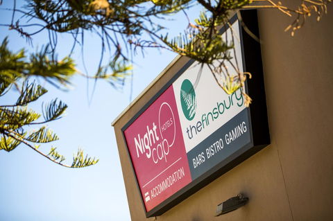 Nightcap At Finsbury Hotel - Holiday Sunshine Coast 38
