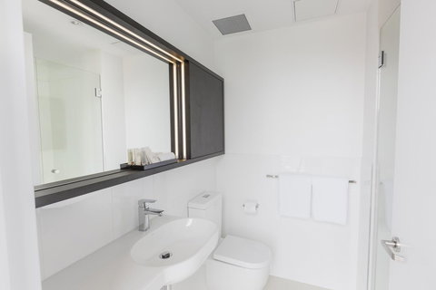 Ibis Adelaide - Holiday Sunshine Coast 11