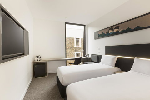 Ibis Adelaide - Holiday Sunshine Coast 7