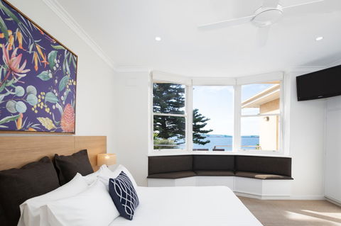 Bay 10 - Suites And Apartments - Sunshine Coast Tourism 3