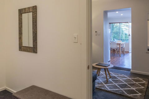 Bay 10 - Suites And Apartments - Sunshine Coast Tourism 23