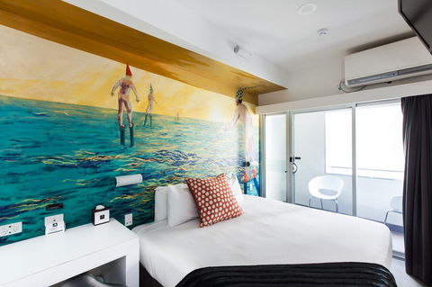 Majestic Minima Hotel - Holiday Sunshine Coast 0