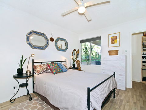 Monaco Court Apartment Adelaide - Sunshine Coast Tourism 6