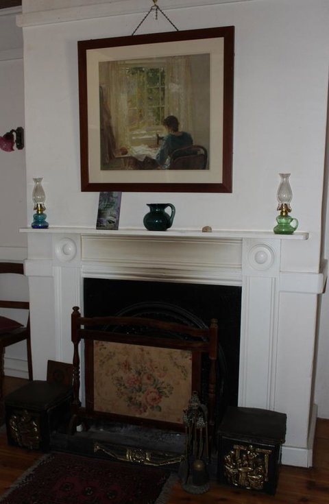 Hillside Cottage - Sunshine Coast Tourism 4