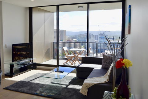 Whitmore SQ - Sunshine Coast Tourism 0