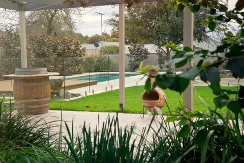 29 Jane - Sunshine Coast Tourism 0