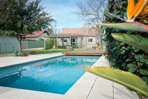 29 Jane - Sunshine Coast Tourism 1