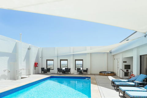 Stamford Plaza Adelaide - Holiday Sunshine Coast 4
