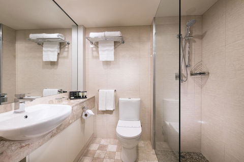 Stamford Plaza Adelaide - Holiday Sunshine Coast 18