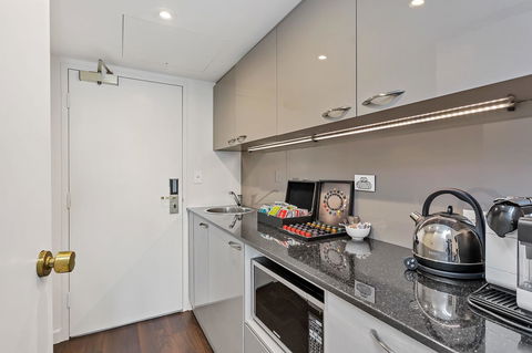Stamford Plaza Adelaide - Holiday Sunshine Coast 41