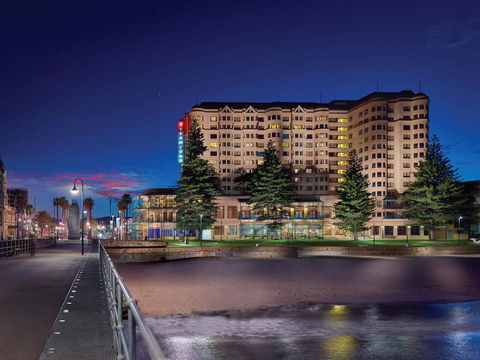 Stamford Grand Adelaide - Holiday Sunshine Coast 0