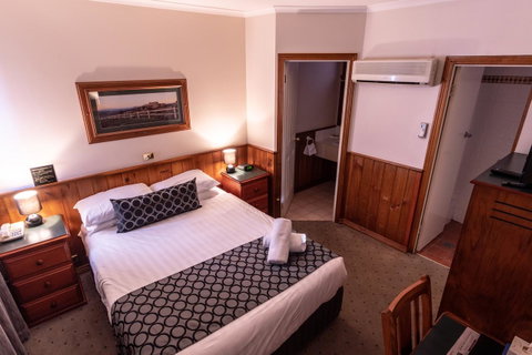 Astor Inn - Sunshine Coast Tourism 8