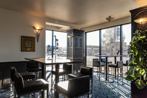 Astor Inn - Sunshine Coast Tourism 21