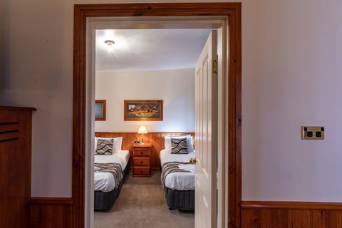Astor Inn - Sunshine Coast Tourism 12