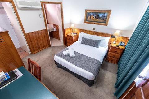 Astor Inn - Sunshine Coast Tourism 2