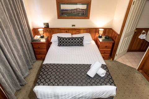 Astor Inn - Sunshine Coast Tourism 5