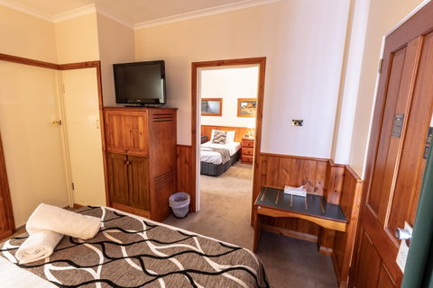 Astor Inn - Sunshine Coast Tourism 13