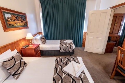 Astor Inn - Sunshine Coast Tourism 11