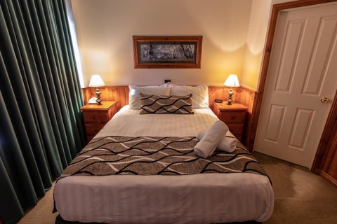 Astor Inn - Sunshine Coast Tourism 15