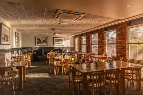 Astor Inn - Sunshine Coast Tourism 24