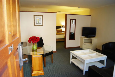 Adelaide Inn - Holiday Sunshine Coast 9