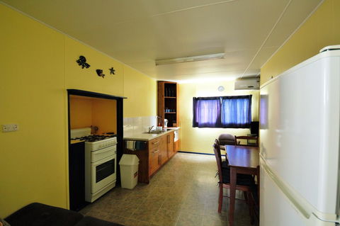 Baudin Beach Apartments - Holiday Sunshine Coast 4