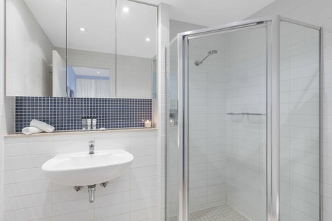 Oaks Glenelg Liberty Suites - Sunshine Coast Tourism 31