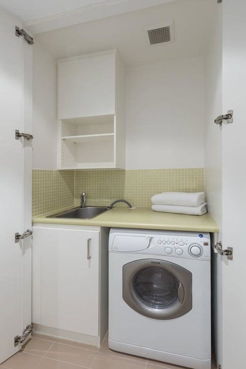 Oaks Glenelg Liberty Suites - Sunshine Coast Tourism 29