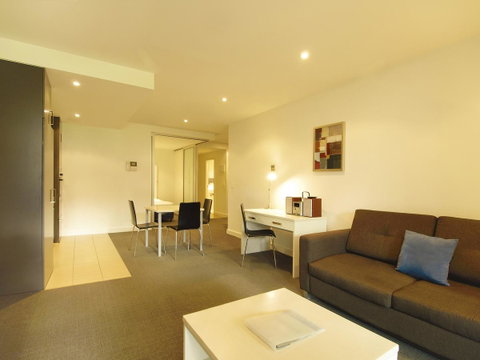 Oaks Glenelg Liberty Suites - Sunshine Coast Tourism 22