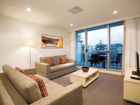 Oaks Glenelg Liberty Suites - Sunshine Coast Tourism 16
