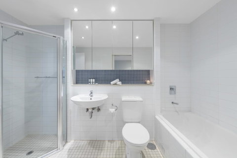 Oaks Glenelg Liberty Suites - Sunshine Coast Tourism 32